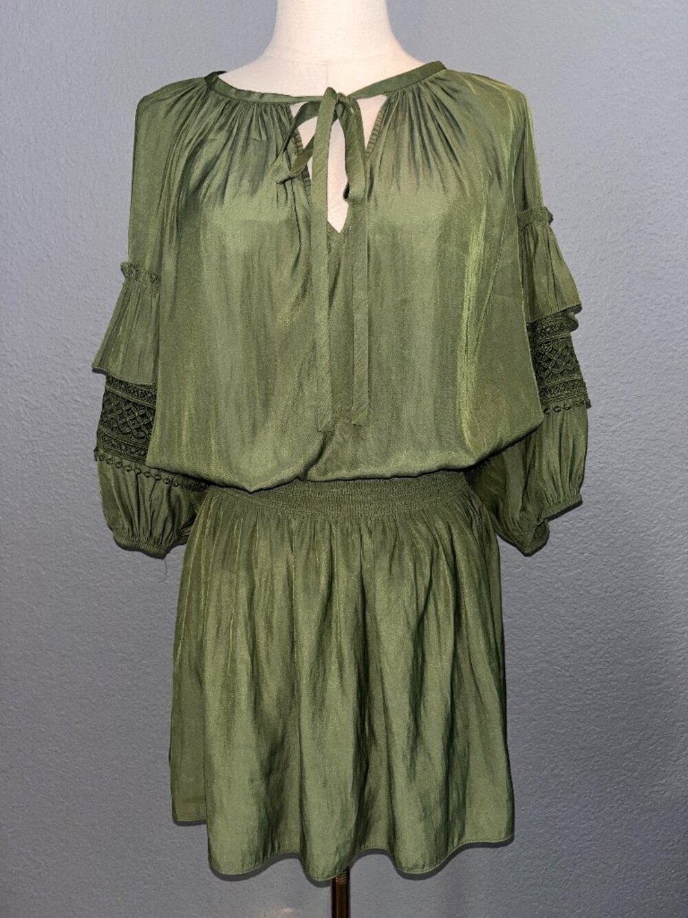 RAMY BROOK MARA SMOCKED WAIST CROCKET DETAIL PUFF SLEEVED MINI DRESS - EUC - L